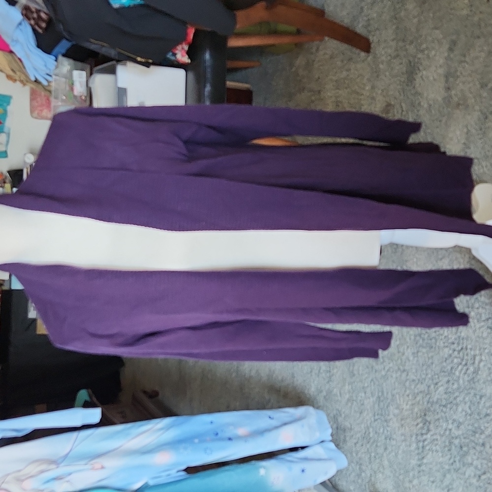 Tahari PURE LUXE Cashmere sweater